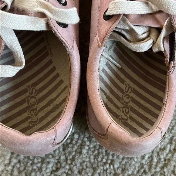 Taos Zipster Shell Pink Leather Sneakers Size 8 NWOB - Picture 4 of 9
